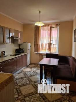 1-к квартира, посуточно, 38м2, 5/5 этаж