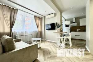 1-к квартира, посуточно, 40м2, 1/10 этаж