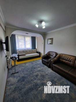 2-к квартира, посуточно, 50м2, 1/1 этаж