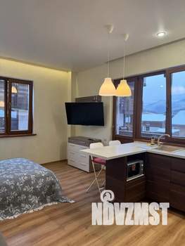 Студия квартира, посуточно, 37м2, 2/5 этаж