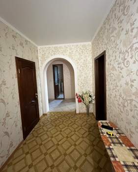 3-к квартира, на длительный срок, 100м2, 1/3 этаж