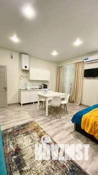 Студия квартира, посуточно, 35м2, 1/5 этаж