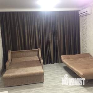 Студия квартира, посуточно, 30м2, 3/10 этаж
