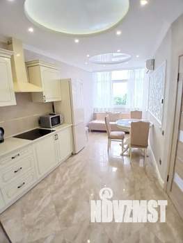 2-к квартира, посуточно, 58м2, 8/21 этаж