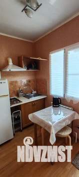 1-к квартира, посуточно, 27м2, 1/2 этаж