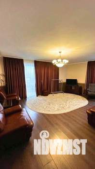 1-к квартира, посуточно, 88м2, 1/1 этаж