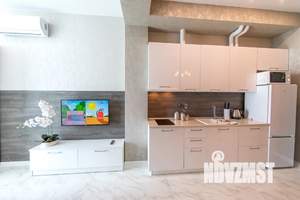 Студия квартира, посуточно, 43м2, 6/13 этаж