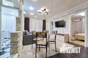 1-к квартира, посуточно, 54м2, 1/1 этаж