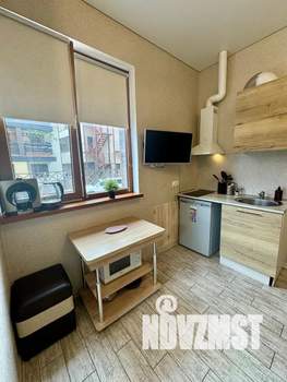 Студия квартира, посуточно, 27м2, 1/5 этаж