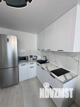 Студия квартира, посуточно, 42м2, 11/12 этаж