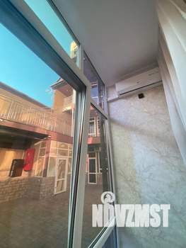 Студия квартира, посуточно, 35м2, 1/4 этаж