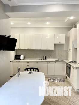 1-к квартира, посуточно, 65м2, 3/6 этаж
