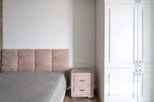 1-к квартира, посуточно, 42м2, 23/25 этаж