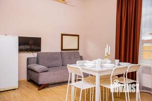 2-к квартира, посуточно, 60м2, 1/1 этаж