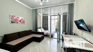 Студия квартира, посуточно, 38м2, 1/4 этаж