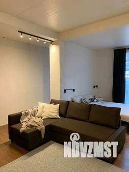 Студия квартира, посуточно, 40м2, 2/19 этаж