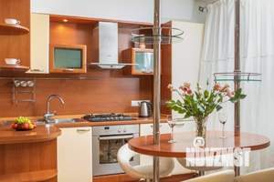 1-к квартира, посуточно, 60м2, 1/1 этаж