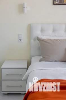 Студия квартира, посуточно, 36м2, 1/5 этаж