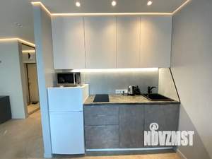 Студия квартира, посуточно, 35м2, 1/7 этаж