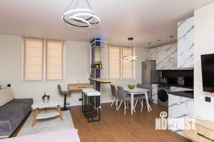 Студия квартира, посуточно, 38м2, 1/5 этаж