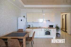 2-к квартира, посуточно, 68м2, 1/1 этаж