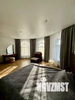 4-к квартира, посуточно, 120м2, 4/4 этаж