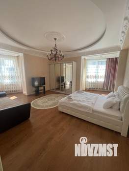 3-к квартира, посуточно, 150м2, 1/1 этаж