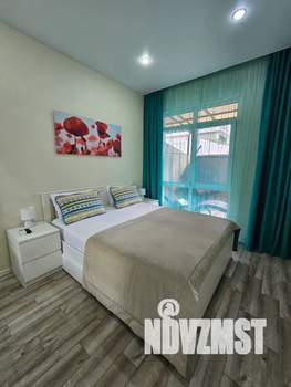 Студия квартира, посуточно, 35м2, 1/6 этаж