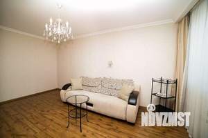 1-к квартира, посуточно, 60м2, 1/1 этаж