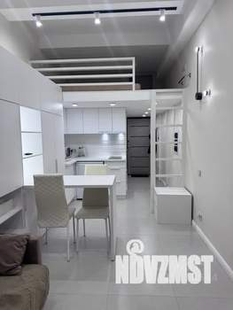 Студия квартира, посуточно, 35м2, 1/4 этаж