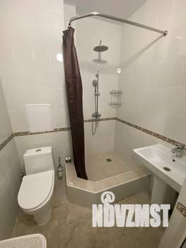 Студия квартира, посуточно, 35м2, 1/4 этаж