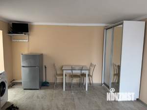 Студия квартира, посуточно, 32м2, 1/3 этаж