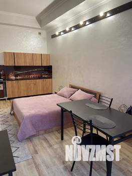 Студия квартира, посуточно, 35м2, 1/4 этаж