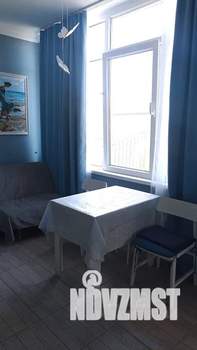 Студия квартира, посуточно, 25м2, 1/4 этаж