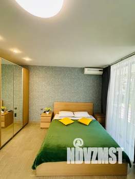 Студия квартира, посуточно, 38м2, 2/2 этаж