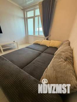 Студия квартира, посуточно, 37м2, 15/21 этаж