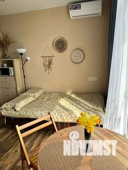 Студия квартира, посуточно, 25м2, 1/3 этаж