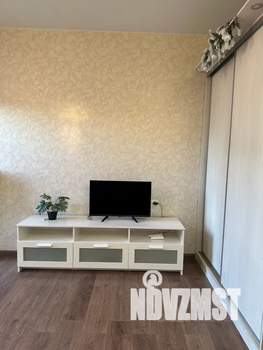 Студия квартира, посуточно, 30м2, 1/3 этаж