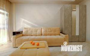 Студия квартира, посуточно, 32м2, 1/4 этаж