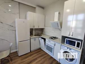 Студия квартира, посуточно, 38м2, 6/9 этаж