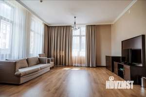2-к квартира, посуточно, 75м2, 1/1 этаж