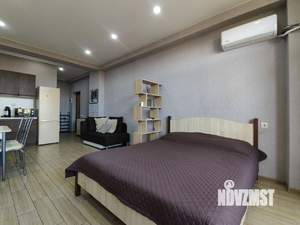 Студия квартира, посуточно, 32м2, 1/3 этаж