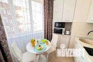 1-к квартира, посуточно, 35м2, 8/12 этаж