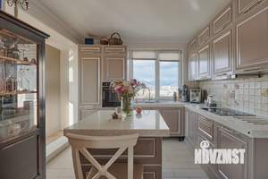 4-к квартира, вторичка, 135м2, 19/20 этаж