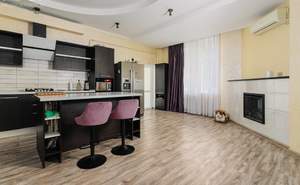 4-к квартира, вторичка, 143м2, 3/3 этаж