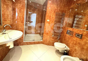 3-к квартира, вторичка, 180м2, 2/9 этаж