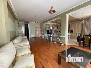 4-к квартира, вторичка, 238м2, 4/4 этаж