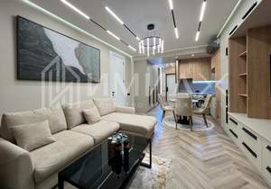 2-к квартира, вторичка, 80м2, 17/27 этаж