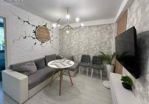 2-к квартира, вторичка, 56м2, 9/9 этаж