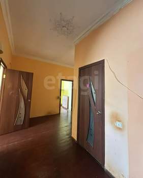 3-к квартира, вторичка, 80м2, 1/3 этаж